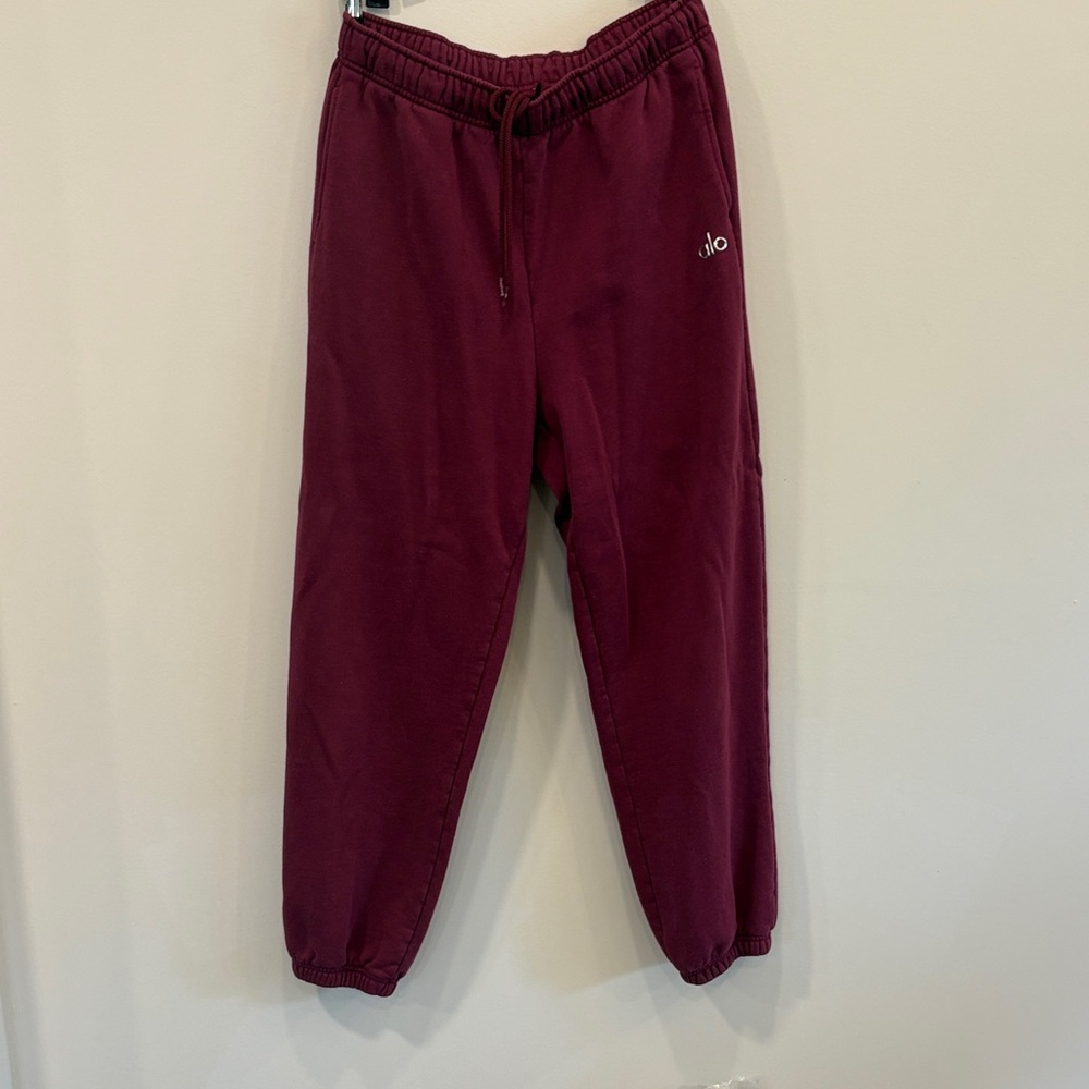 Alo Burgundy Accolade Jogger Sweatpants